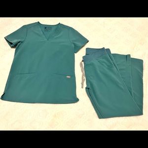 Figs Women's Scrub Set in Teal